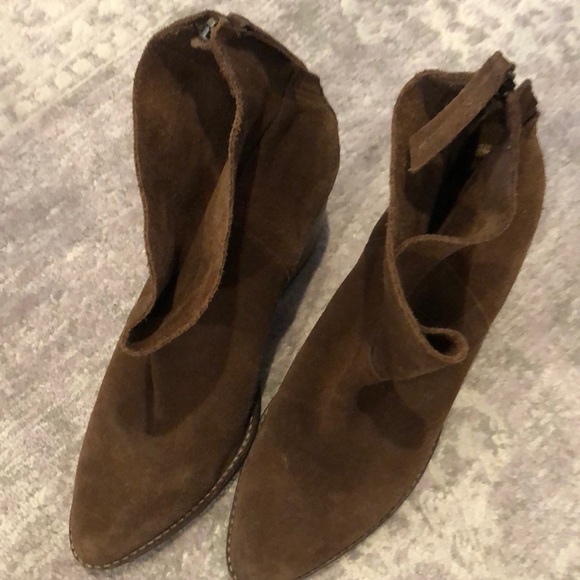 Leather suede booties with heel - Picture 3 of 6